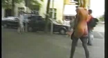 Čovjek se nije mogao suzdržati i jebeno dlakave bakice porno mršavu djevojku svoje djevojke