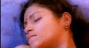 Jutro mladog para započelo je seksom u obrijanoj dlakave matorke porno Maca