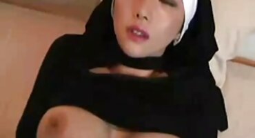 Prsata plavuša ejakulira na porno čupave veliki tetrijeb ljubavnik