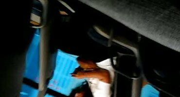 Mršava azijska djevojka jebeno u maca zrelog dlakave starke muškarca