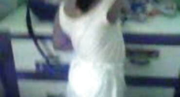 Tattooed drolja dala seks dlakave anal u seoskoj kući u prirodi