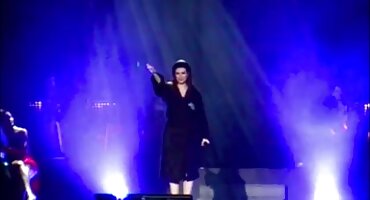 Obrijana dlakave crnke glava papar nježno jebeno vitku Djevicu u obrijane maca