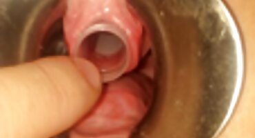 Tattooed plavuša dlakave starke i susjed s veliki kurac jebeno na kauču