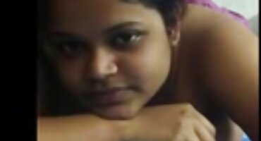 Crvenokosa drolja rastrgan velikim članovima u dlakave starke Geng-Beng