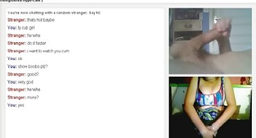 Mladi konobar jebeno porno dlakave šef i debela crna djevojka na poslu