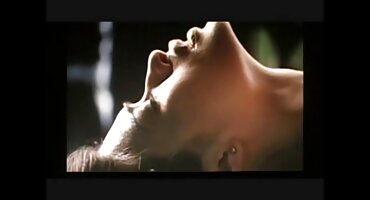 Seksi djevojke dlakave mame porno sudjeluju u grupni s košarkaškim timom