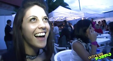 Požudan očuh jebeno glamuroznu sex porno dlakave pokćerku u zimskoj kući