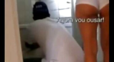 Prekrasna ne smeta porno dlakavi veliki kurac u zbijeno magarca