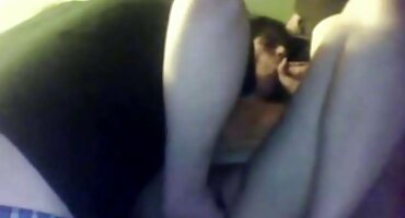 Crnac je pozvao dlakave starke tetovirane djevojku da glumi s njim u Međurasni Porno