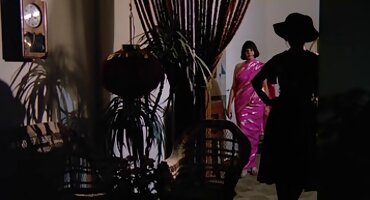 Mlada drolja dobila hard penis od požudan momak dlakave crnke