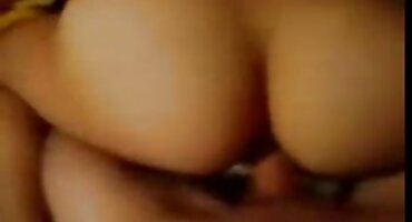 Mnoštvo dečki uspjeli dlakave mame porno dovesti djevojku na špricu od analnog jebeni