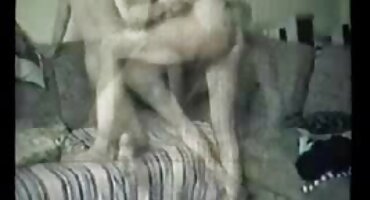 Maćeha i očuh imaju porno dlakave obiteljsku orgiju s posinkom i kćeri