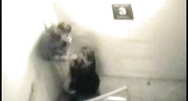 Lijepa ucenice liže šupak svog ljubavnika i fucks porno sex dlakave ga