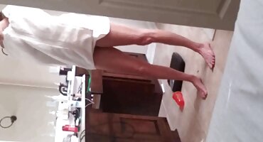 Crni mafijaš jebeno zrelog šefa tvrtke koji dlakave pičke sex mu duguje