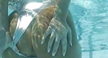 Mlada porno sex dlakave djevojka jebanje u dupe u hotelu