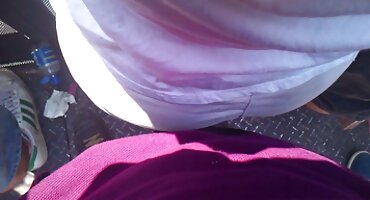 Crvenokosa Milf jebanje s mladim stolom na stolu porno cupave za blagovanje