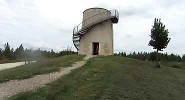 Tattooed prodavačica sladoleda porno dlakave žene jebanje s klijentom u automobilu