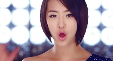 Vitka nimfomanka zamolila porno dlakave pice je da se ševe s dečkom glupe djevojke